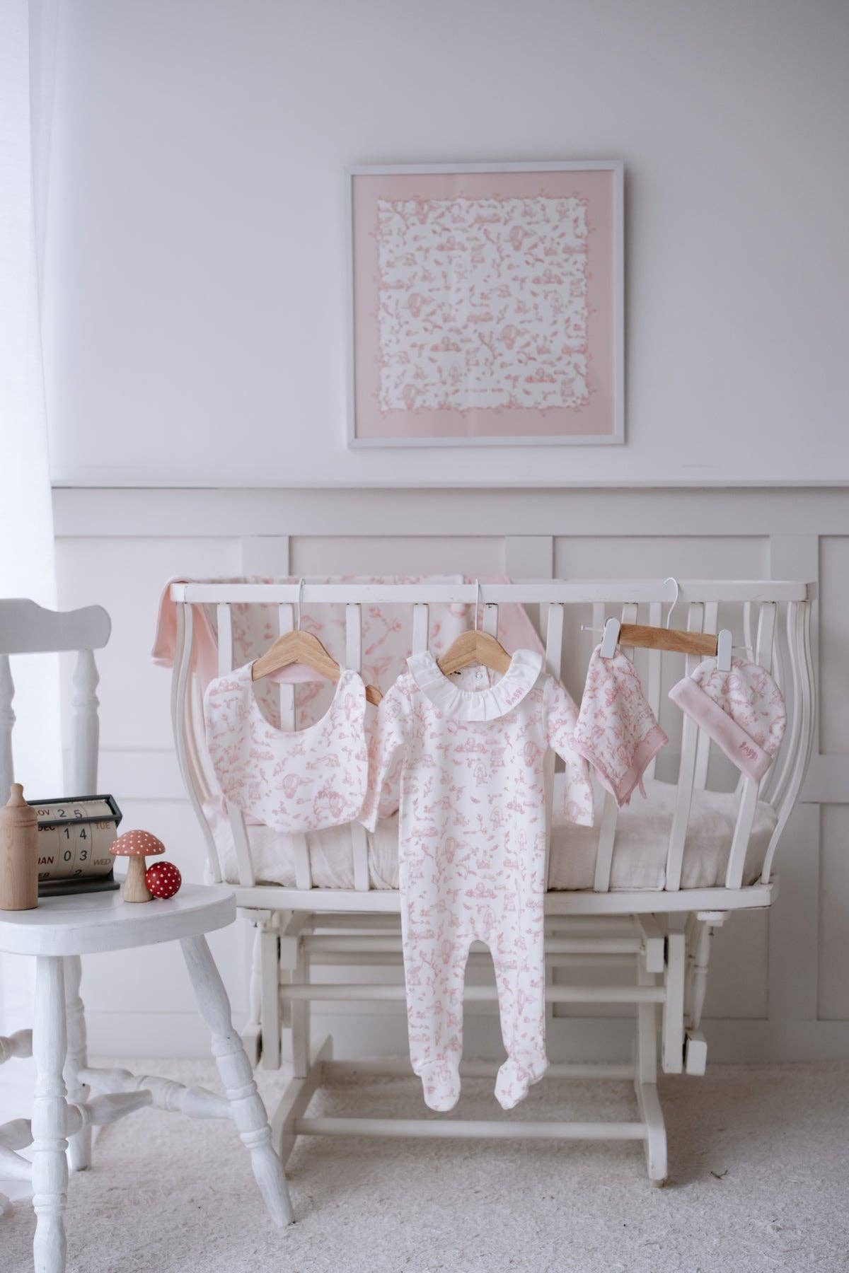 Toile de Jouy/Pink (G Box)Newborn Gift Set – 5 Pc Cotton