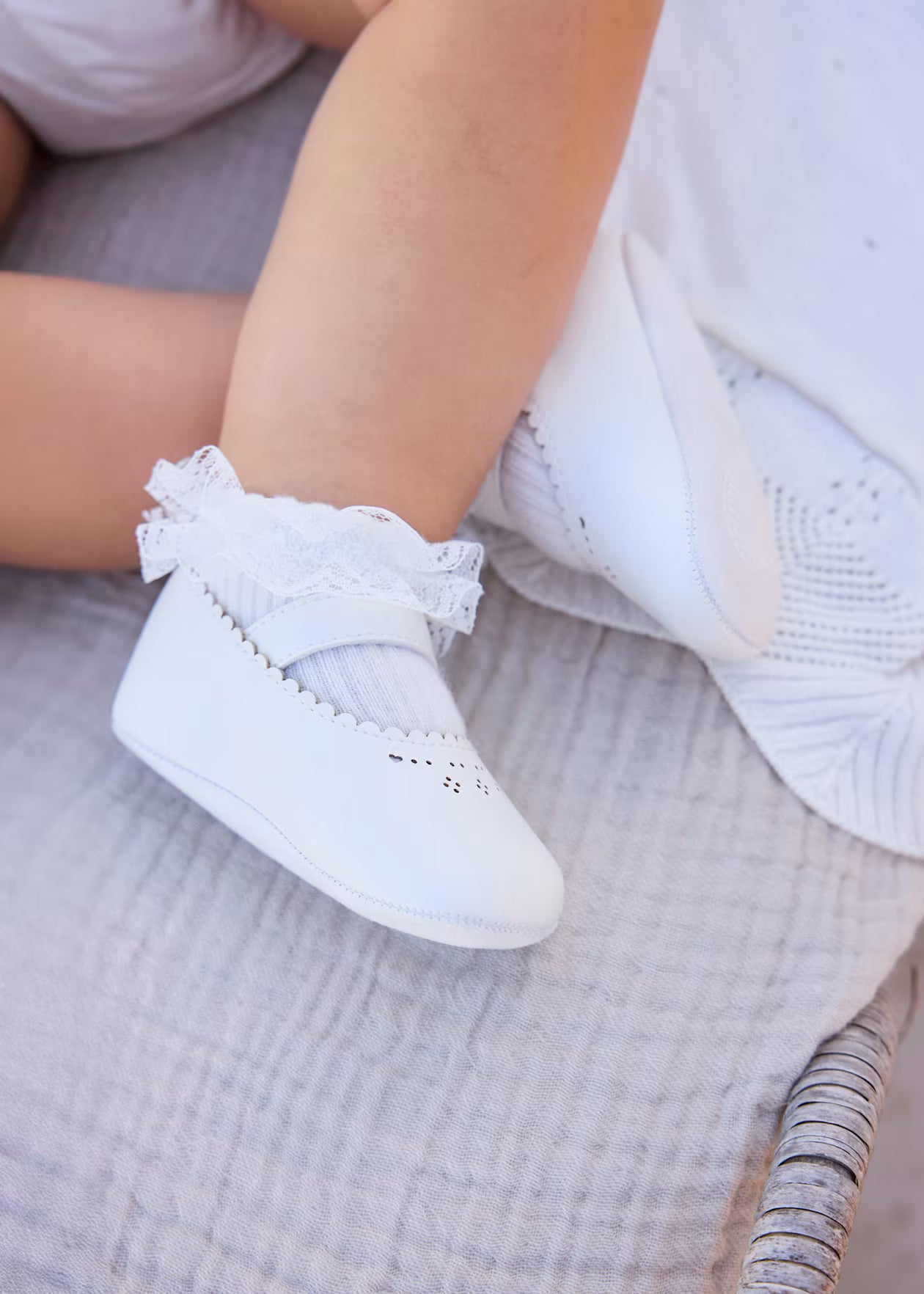 Girls Mary Jane White Flat